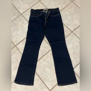 Levi’s 315 shaping bootcut. Size 31